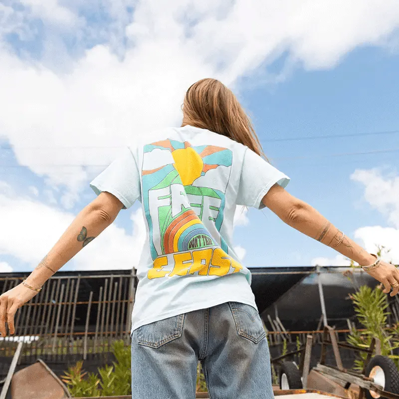 DAY GLOW SS TEE - Icy