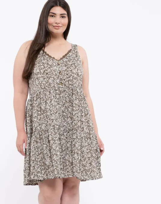Olivia Floral Dress in Curvy