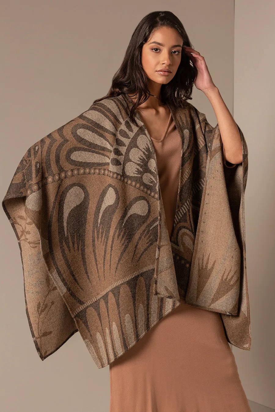 Usher Cape Baby Alpaca Color Marron